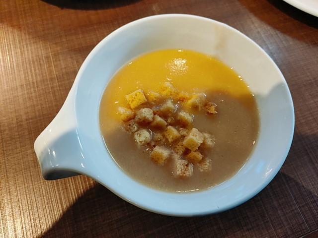 フォルクススープバー３