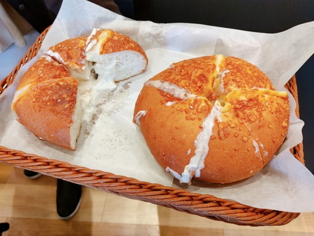 アンティークパン食べ放題提供