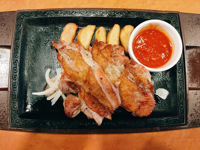 ステーキガスト食べた肉１