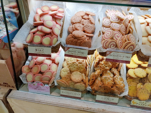 ステラおばさん食べ放題６
