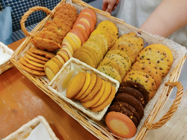 ステラおばさん食べ放題８