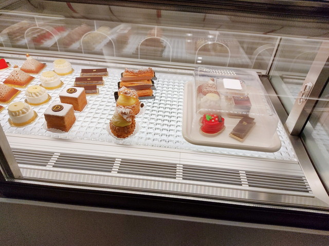 ダロワイヨ食べ放題７