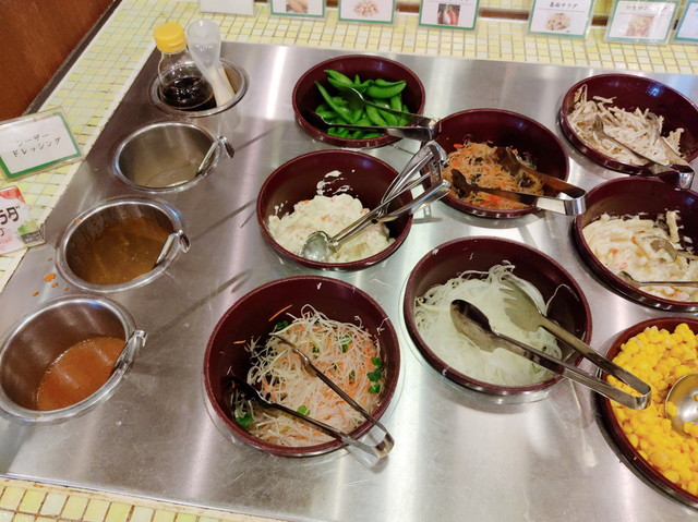 トマオニサラダバー５