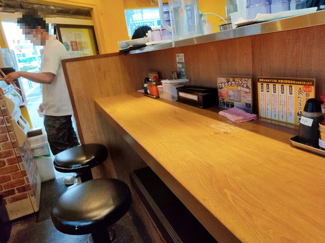 野郎ラーメン内装