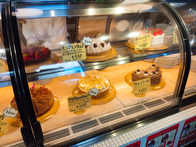 マカロニ市場ケーキ食べ放題メニュー３