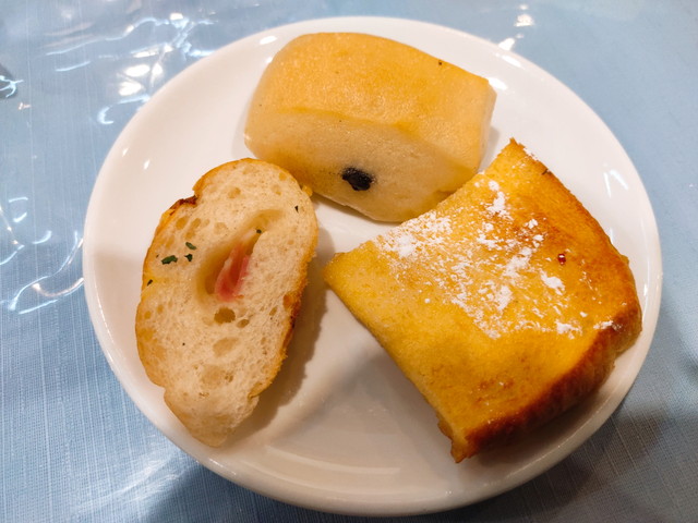 マカロニ市場パン食べ放題食べたもの１