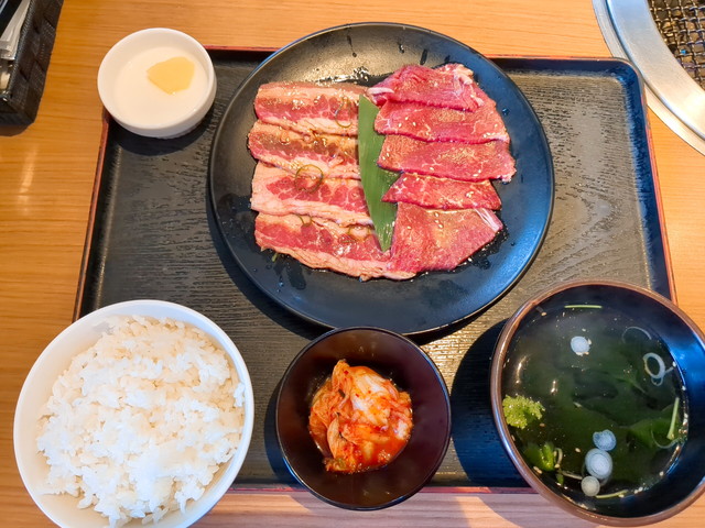 安楽亭ランチ食べたもの１
