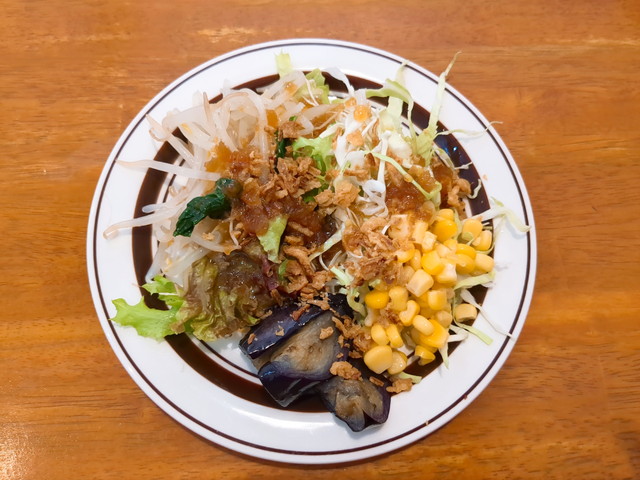 カプリチョーザサラダ食べ放題食べたもの１