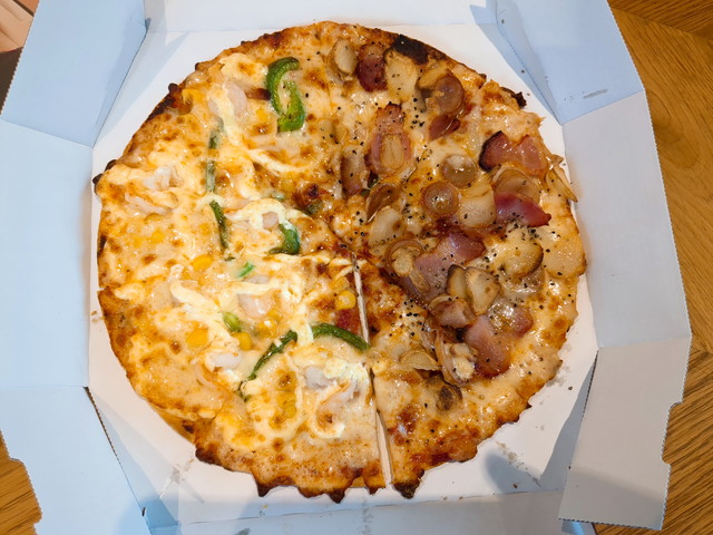 ドミノピザ食べ放題食べたもの４